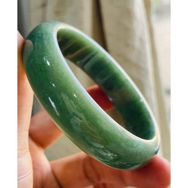 天然A貨緬甸玉 老坑菠菜綠輪胎寬條翡翠平安鐲59 19圍 冰膠滿底色 色勻稱鐲完美-細節圖4