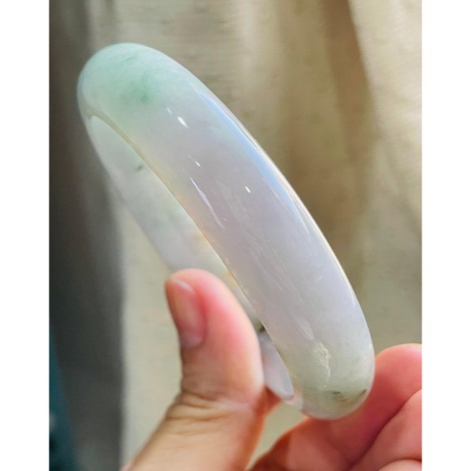 天然A貨緬甸玉 冰潤亮春彩桂花糕翡翠平安鐲55.5 18圍 甜甜粉嫩紫綠滿底色 點綴滿滿灑金小碎花 完美特色手鐲-細節圖4