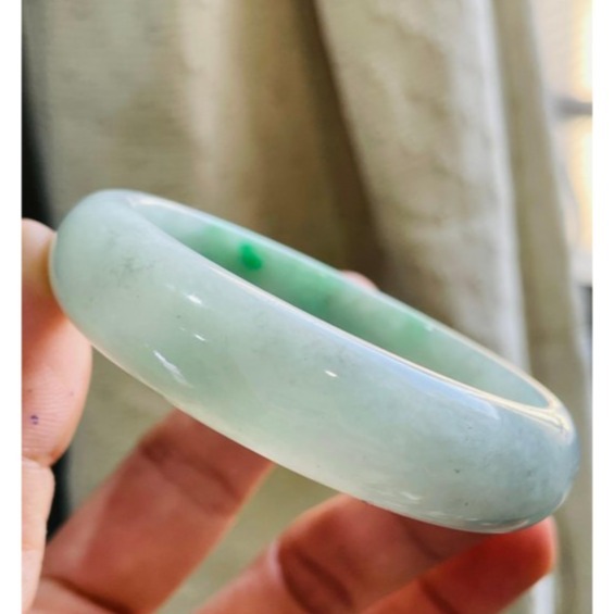 天然A貨緬甸玉 辣陽白底青寬版翡翠貴妃鐲52.8 16.5圍 帶棉 陽綠帶多色辣 完美鐲-細節圖5