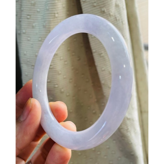 天然A貨緬甸玉 冰潤亮紫俏綠翡翠圓骨鐲55 18.5圍 透光滿色冰亮紫 帶看不見的綠 完美度95% 附台証-細節圖4