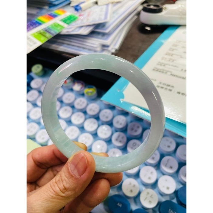 天然A貨緬甸玉 冰潤藍綠俏紫細條翡翠平安鐲60.6 19.8圍 冰藍綠為主色 幾抹粉紫 幾粒綠花 色滿不失色 完美98%-細節圖9