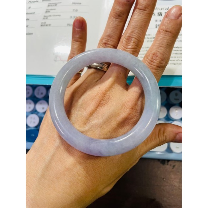 天然A貨緬甸玉 冰潤濃春彩翡翠圓骨鐲53.3 17.5圍 濃郁茄紫加藍綠 色滿鮮豔 附台証-細節圖9