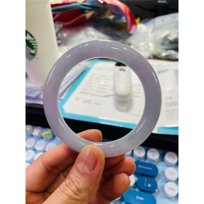 天然A貨緬甸玉 冰潤亮紫俏綠翡翠圓骨鐲53.2 17.5圍 濃郁紅紫帶淡綠 色滿鮮豔 附台証-細節圖9