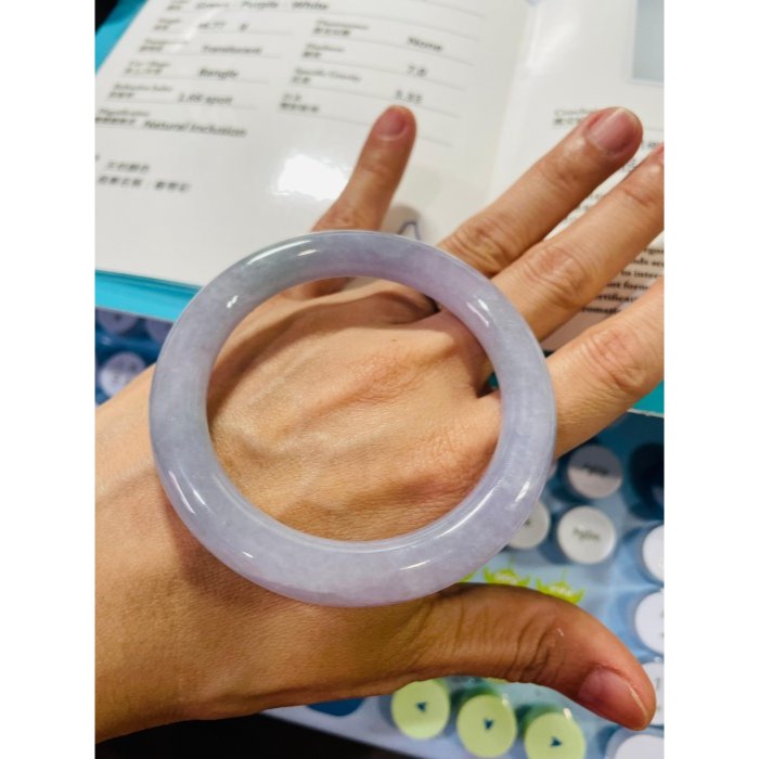 天然A貨緬甸玉 冰潤亮紫俏綠翡翠圓骨鐲53.2 17.5圍 濃郁紅紫帶淡綠 色滿鮮豔 附台証-細節圖10