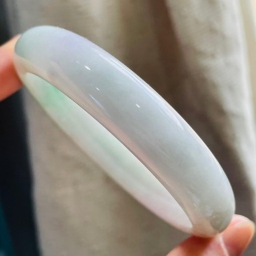 天然A貨緬甸玉 細潤白底青翡翠平安鐲59.8 19.5圍 細肉粉白帶微粉 透光綠花海苔花點綴 完美度95%-細節圖5