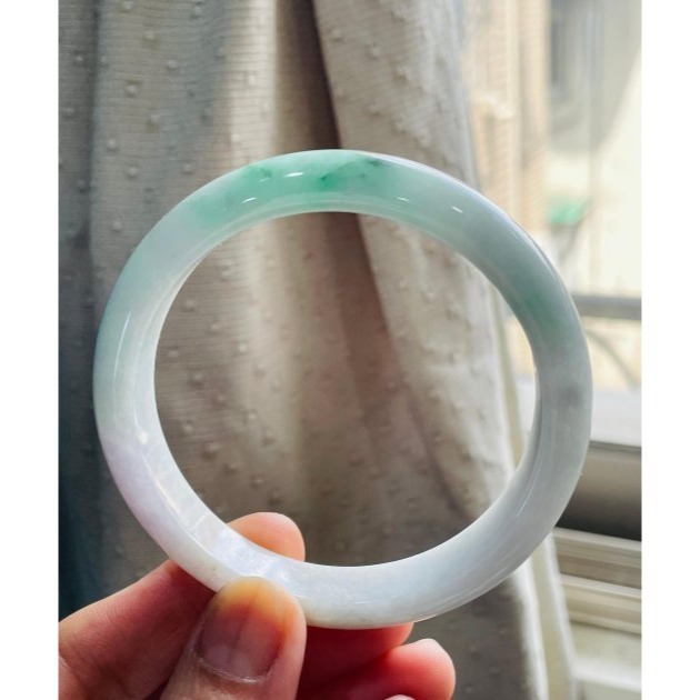 天然A貨緬甸玉 細潤白底青翡翠平安鐲59.8 19.5圍 細肉粉白帶微粉 透光綠花海苔花點綴 完美度95%-細節圖7