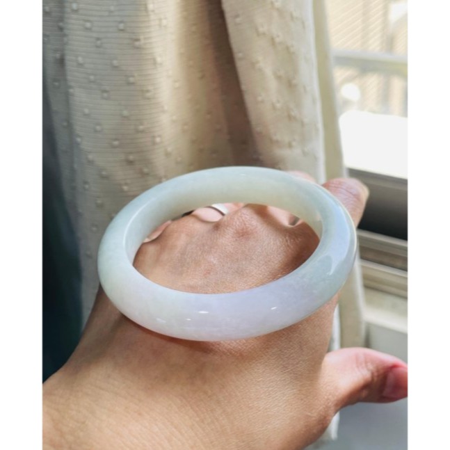 天然A貨緬甸玉 冰潤粉綠俏淡紫翡翠圓骨鐲55.5 18圍 起冰過底淡綠 帶一抹淡粉 完美度95%-細節圖8