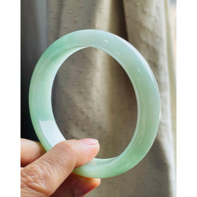 天然A貨緬甸玉 冰芙蓉綠漸層色寬版翡翠平安鐲57.7 19圍 整圈起膠底庄 果綠藍綠淡藍漸變滿色 完美度99%附台証-細節圖3