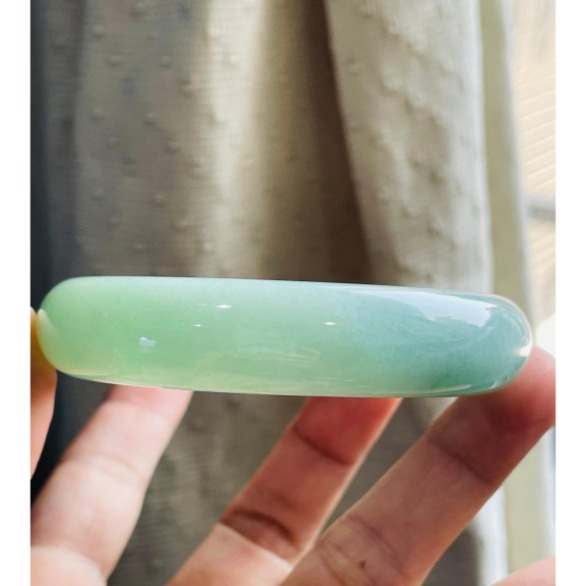天然A貨緬甸玉 冰芙蓉綠漸層色寬版翡翠平安鐲57.7 19圍 整圈起膠底庄 果綠藍綠淡藍漸變滿色 完美度99%附台証-細節圖7