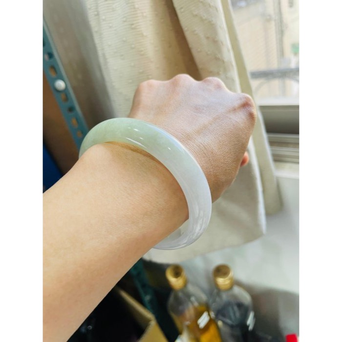 天然A貨緬甸玉 冰潤半山水色翡翠平安鐲58 19圍 乾淨晶透白冰 帶秋香綠 完美度99%-細節圖8