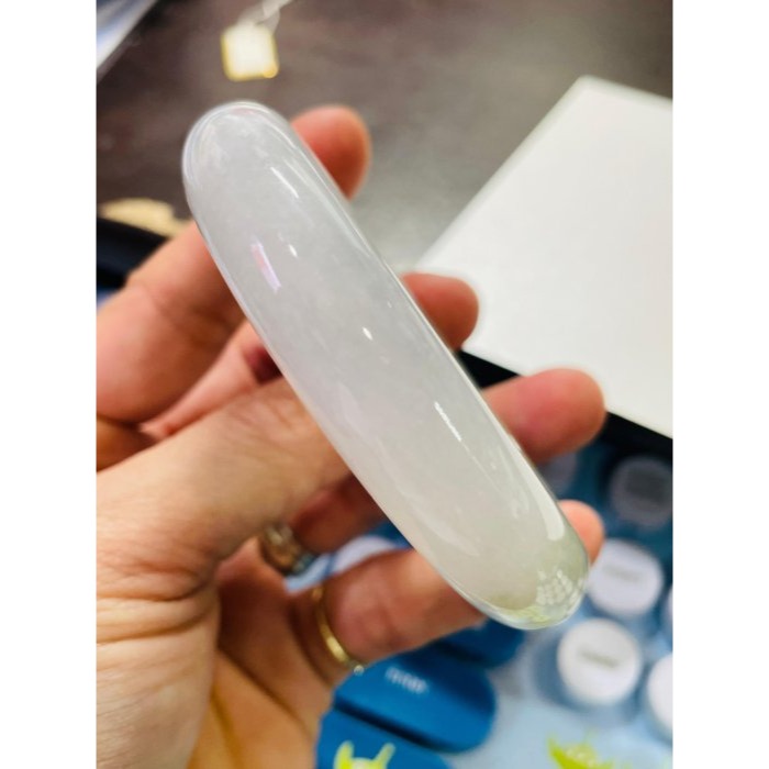 天然A貨緬甸玉 冰潤半山水色翡翠平安鐲58 19圍 乾淨晶透白冰 帶秋香綠 完美度99%-細節圖11