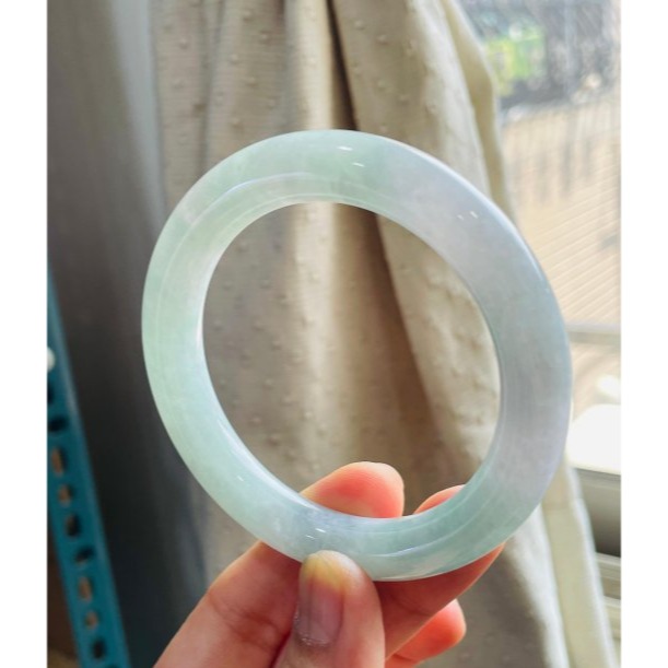 天然A貨緬甸玉 老坑藍綠飄花圓條翡翠圓骨鐲54.6 18圍 似藍似綠 冰潤飄花幾近繞滿整圈 完美度99%附台証-細節圖2