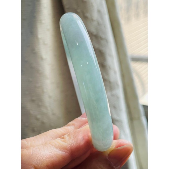 天然A貨緬甸玉 老坑藍綠飄花圓條翡翠圓骨鐲54.6 18圍 似藍似綠 冰潤飄花幾近繞滿整圈 完美度99%附台証-細節圖5