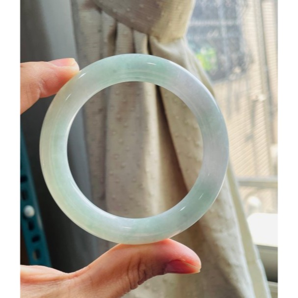 天然A貨緬甸玉 老坑藍綠飄花圓條翡翠圓骨鐲54.6 18圍 似藍似綠 冰潤飄花幾近繞滿整圈 完美度99%附台証-細節圖6