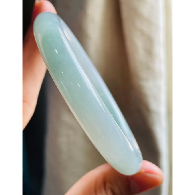 天然A貨緬甸玉 老坑藍綠圓條翡翠圓骨鐲54.8 18圍 膠潤底妝 時藍時綠雙色美感 完美度95%附台証-細節圖5