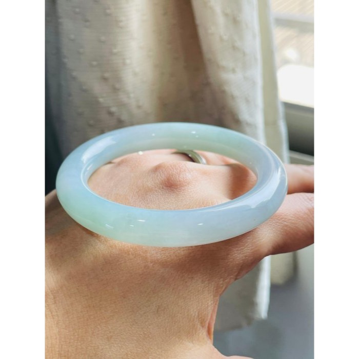 天然A貨緬甸玉 老坑藍綠圓條翡翠圓骨鐲54.8 18圍 膠潤底妝 時藍時綠雙色美感 完美度95%附台証-細節圖8