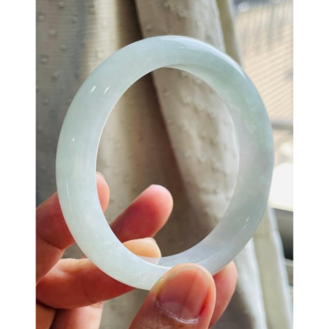 天然A貨緬甸玉 冰潤淡綠翡翠平安鐲57 18.5圍 起冰滿底色 色淡有水頭 完美度95%-細節圖2