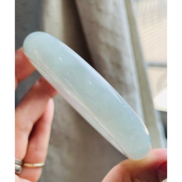 天然A貨緬甸玉 冰潤淡綠翡翠平安鐲57 18.5圍 起冰滿底色 色淡有水頭 完美度95%-細節圖4