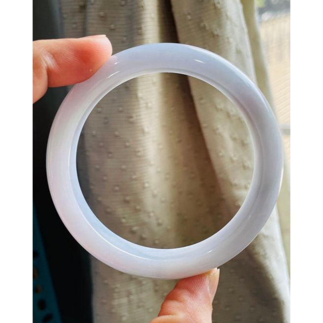 天然A貨緬甸玉 芙蓉種 細潤粉芋紫寬版翡翠平安鐲58.6 19圍 無晶體細肉紫料 半圈勻稱淡紫 半圈帶粉粉雲團 完美度9-細節圖3