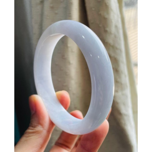 天然A貨緬甸玉 芙蓉種 細潤粉芋紫寬版翡翠平安鐲58.6 19圍 無晶體細肉紫料 半圈勻稱淡紫 半圈帶粉粉雲團 完美度9-細節圖4