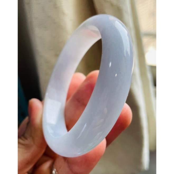 天然A貨緬甸玉 芙蓉種 細潤粉芋紫寬版翡翠平安鐲58.6 19圍 無晶體細肉紫料 半圈勻稱淡紫 半圈帶粉粉雲團 完美度9-細節圖5