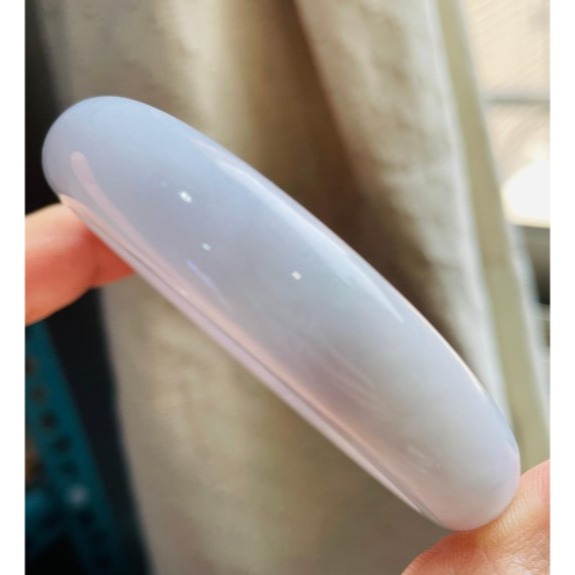 天然A貨緬甸玉 芙蓉種 細潤粉芋紫寬版翡翠平安鐲58.6 19圍 無晶體細肉紫料 半圈勻稱淡紫 半圈帶粉粉雲團 完美度9-細節圖6