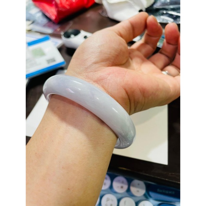 天然A貨緬甸玉 芙蓉種 細潤粉芋紫寬版翡翠平安鐲58.6 19圍 無晶體細肉紫料 半圈勻稱淡紫 半圈帶粉粉雲團 完美度9-細節圖11