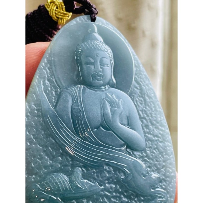 天然A貨翡翠 老坑且末藍意境雕釋迦摩尼佛普渡眾生翡翠佛牌 危料 純色藍綠色滿勻稱 法像莊嚴 磨砂精工-細節圖3