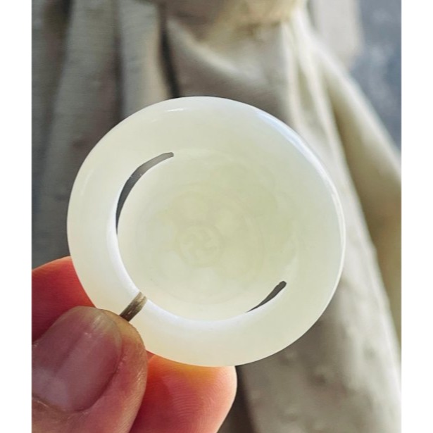 天然A貨緬甸玉 小三彩上山虎翡翠小虎牌 淡綠帶飄花再帶一抹紫 色分明乾淨-細節圖6
