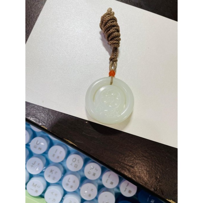 天然A貨緬甸玉 小三彩上山虎翡翠小虎牌 淡綠帶飄花再帶一抹紫 色分明乾淨-細節圖10