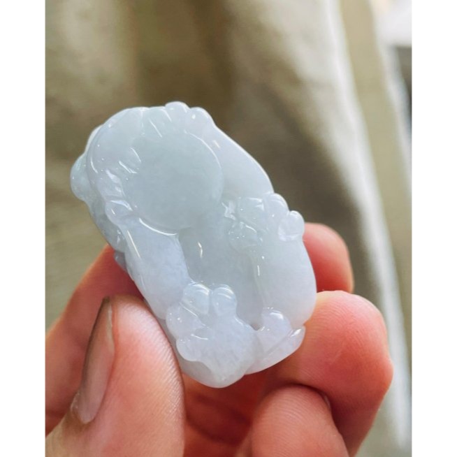 招財結緣~天然A貨緬甸玉 細潤淡底色手工雕貔貅翡翠玉墜 肉細有光澤 頭大闊嘴大圓臀 色淡近白-細節圖5