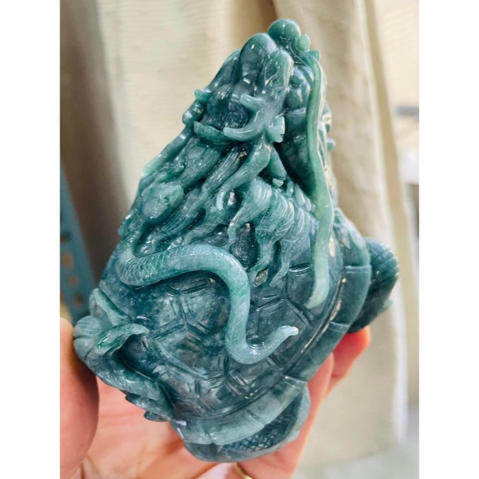 天然A貨翡翠 溫潤危綠全立體玄武翡翠擺件 細肉滿色瓜綠 菠菜綠色滿形飽滿 巨無霸小擺 無法配戴-細節圖4