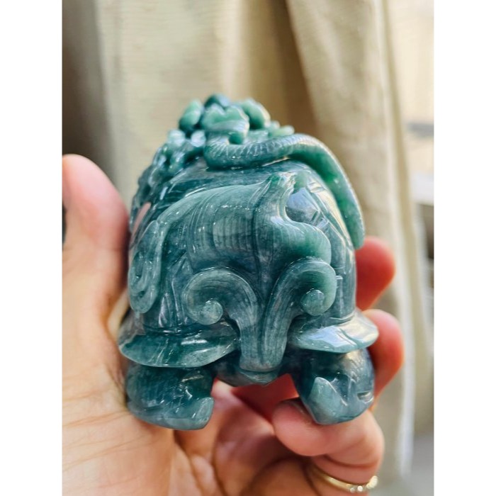 天然A貨翡翠 溫潤危綠全立體玄武翡翠擺件 細肉滿色瓜綠 菠菜綠色滿形飽滿 巨無霸小擺 無法配戴-細節圖6