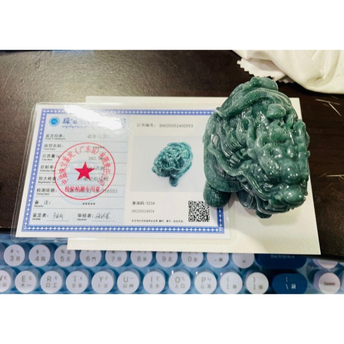 天然A貨翡翠 溫潤危綠全立體玄武翡翠擺件 細肉滿色瓜綠 菠菜綠色滿形飽滿 巨無霸小擺 無法配戴-細節圖11