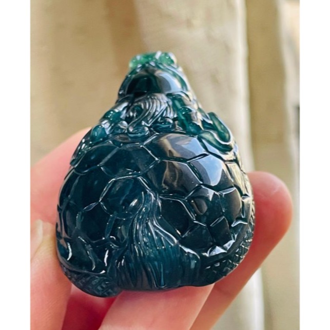 天然A貨翡翠 冰潤危綠全立體滿載而歸龍龜翡翠玉墜/擺件 起冰滿綠油亮光澤 色滿勻稱瓜綠-細節圖6