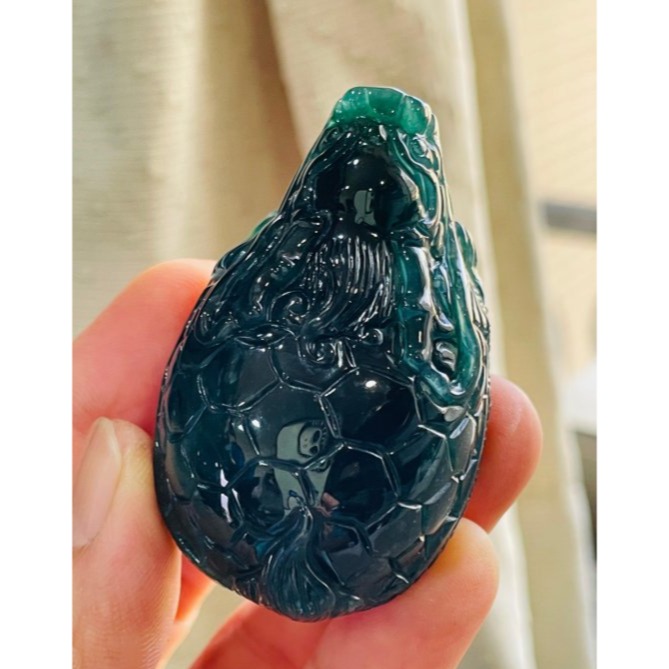 天然A貨翡翠 冰潤危綠全立體滿載而歸龍龜翡翠玉墜/擺件 起冰滿綠油亮光澤 色滿勻稱瓜綠-細節圖7