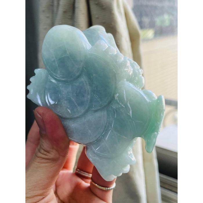 天然A貨緬甸玉 細潤淡綠俏色手工雕代代相傳三角金蟾翡翠擺件 滿滿銅錢 背上揹娃 俏果綠如意 滿綠巨無霸-細節圖10