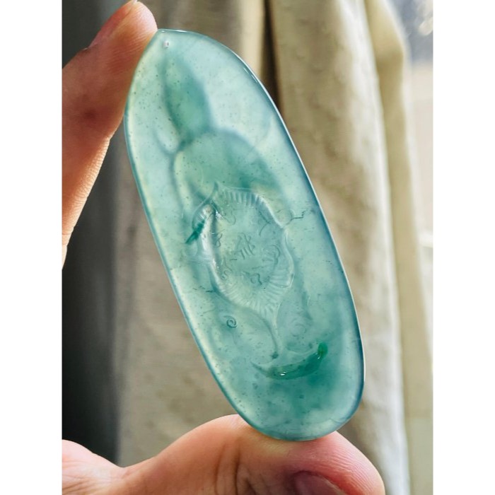 天然A貨翡翠 高冰危綠雙面精雕御龍淨瓶觀音翡翠佛牌 滿綠透字冰種瓜料 精開慈悲莊嚴法像-細節圖8