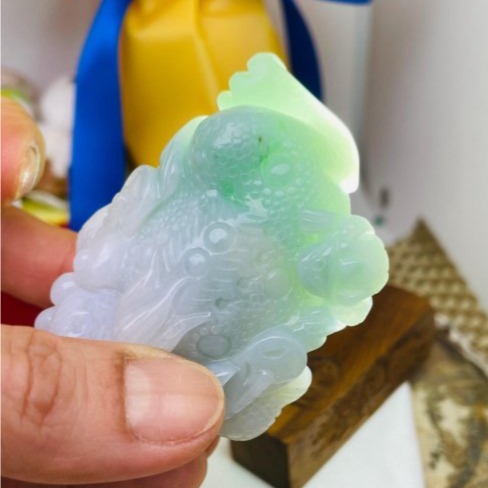 天然A貨緬甸玉 老坑藍綠半山水手工雕代代相傳帶子三腳金蟾翡翠擺件 膠潤底庄 漸變雙彩色 昂首緊咬錢 財源滾滾-細節圖8