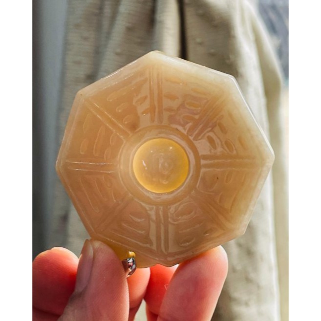 天然A貨緬甸玉 老坑黃雙彩太極大八卦翡翠玉墜 起冰橘黃霧層成色飽和 包滿色雪梨肉 大塊有份量-細節圖7