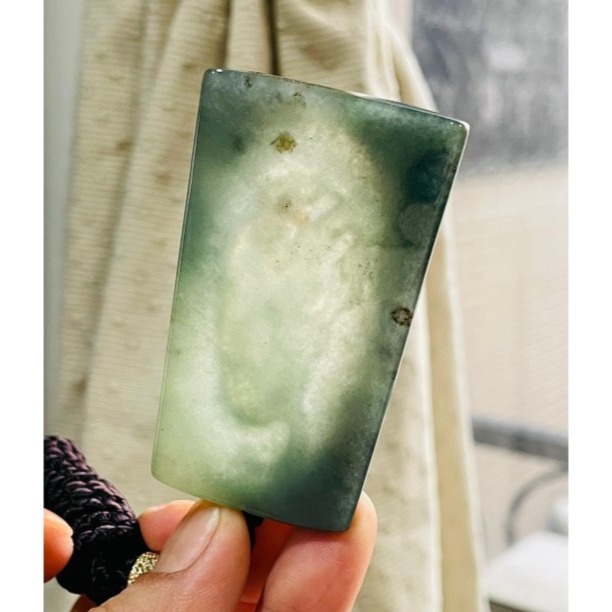 天然A貨緬甸玉 冰種晴藍帶原皮透視雕下山虎翡翠虎牌 脫沙完熟黑皮殼 完美一刀切冰膠綠肉 下山求財-細節圖7