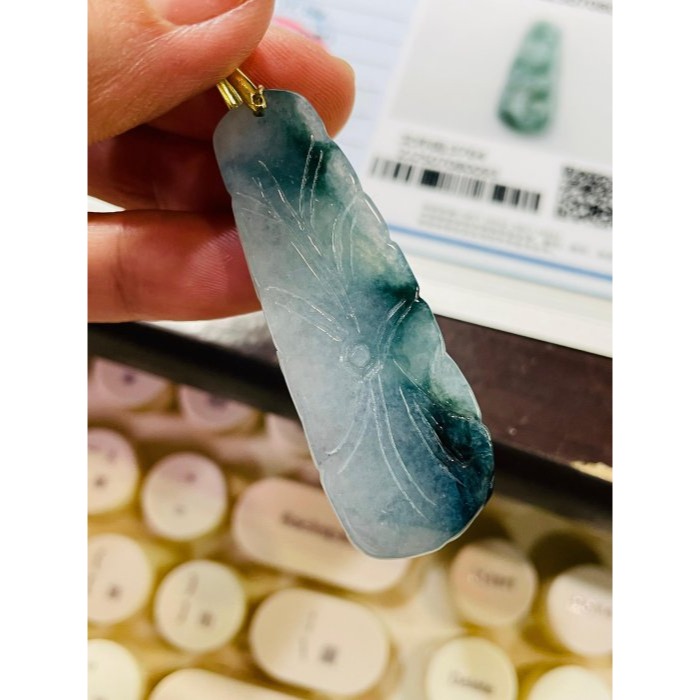 天然A貨緬甸玉 冰飄藍花手工雕蜥蜴/吸金千億翡翠玉墜 冰起膠底妝 滿滿漂亮過底純色藍花-細節圖10