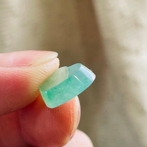 天然A貨緬甸玉 冰種湖綠心形/愛心翡翠裸石 晶透色滿勻稱 清晰透字 厚度立體飽滿 鑲嵌小高貨-細節圖5