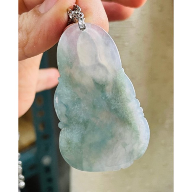 天然A貨緬甸玉 高冰牛仔藍飄花普賢菩薩翡翠佛牌 玻璃白冰為底 大抹藍花點綴 磨砂精緻法像 完美一刀切牌形-細節圖6