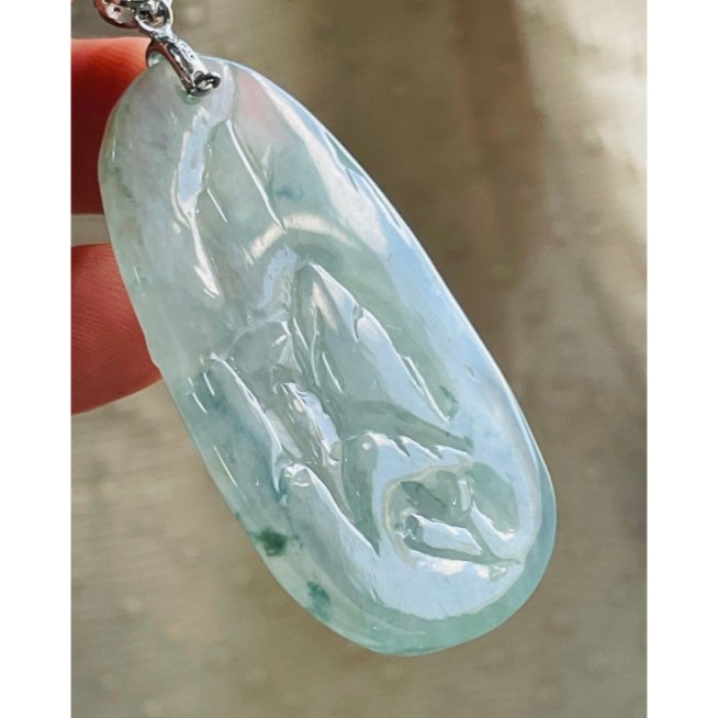 天然A貨翡翠 老坑冰飄花手工雙面雕抓住機遇翡翠鳳牌 起光晶透勻稱滿綠底色 滿滿靈動小藍花點綴其中-細節圖2