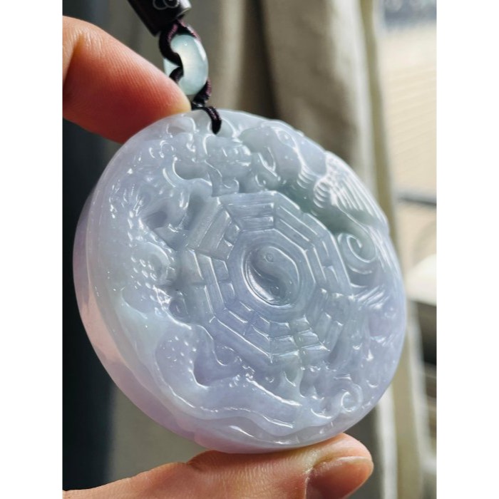 天然A貨緬甸玉 細潤亮春彩雙面雕龍鳳太極八卦翡翠玉墜 粉紫粉綠滿底色 一面龍鳳一面先天八卦 太極固定-細節圖3