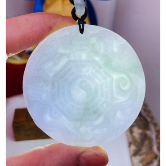 天然A貨緬甸玉 細潤亮春彩雙面雕龍鳳太極八卦翡翠玉墜 粉紫粉綠滿底色 一面龍鳳一面先天八卦 太極固定-細節圖9