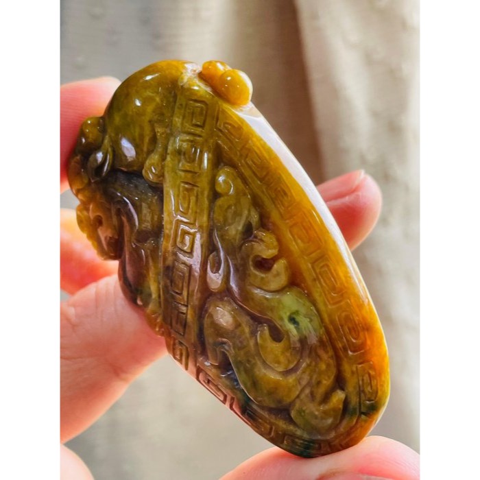 天然A貨緬甸玉 老坑三彩手工巧雕望子成龍翡翠龍牌 油潤騰衝老料 厚黃霧包三彩肉 色滿色辣 巧螭龍豼貅 飛黃騰達代代相傳-細節圖4