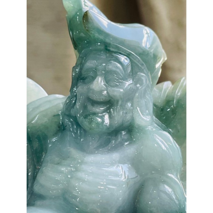 天然A貨緬甸玉 老三彩精細手雕工濟公活佛翡翠大擺件 芙蓉底庄 滿滿膠潤藍水飄花 精開唯妙唯肖法像-細節圖2