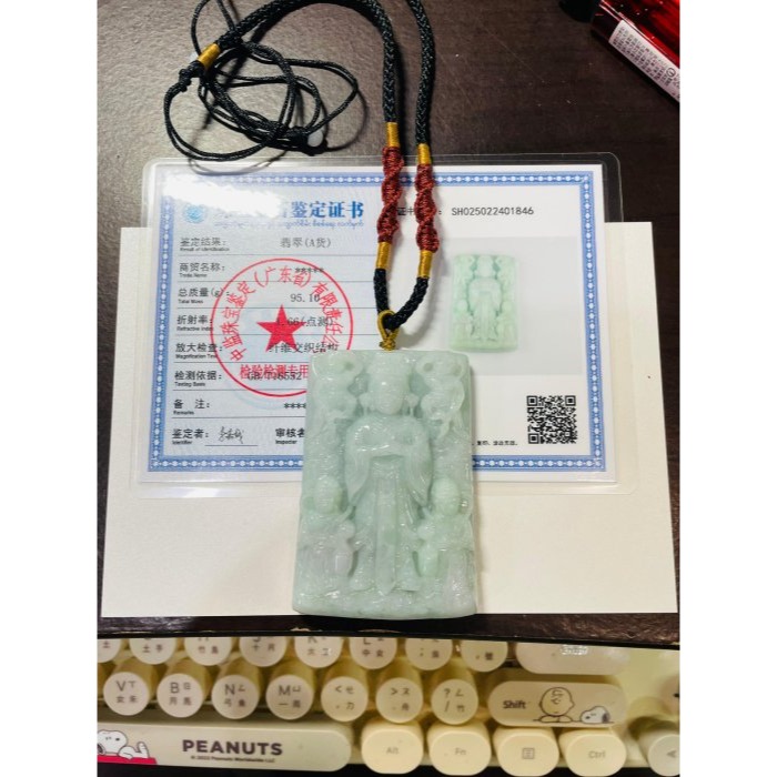 天然A貨緬甸玉 水潤烏雞綠天上聖母/千順媽祖翡翠佛牌 膠潤果綠滿底色 微帶芝麻點 大牌形請留意-細節圖10